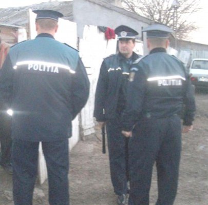 Pe cod roşu de viscol şi ninsori, poliţiştii verificau societăţile